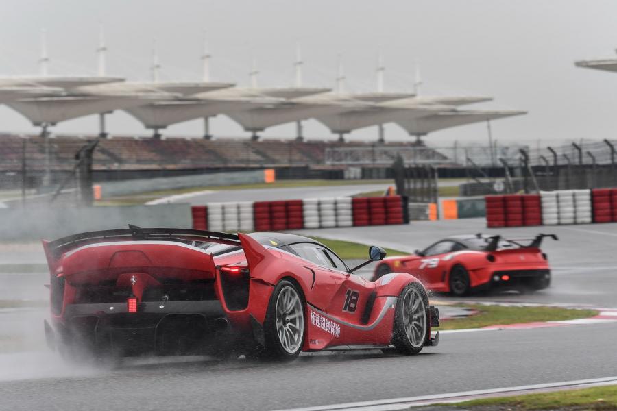 Ferrari FXX-K Evo 2018 года  (фото 18 из 23)